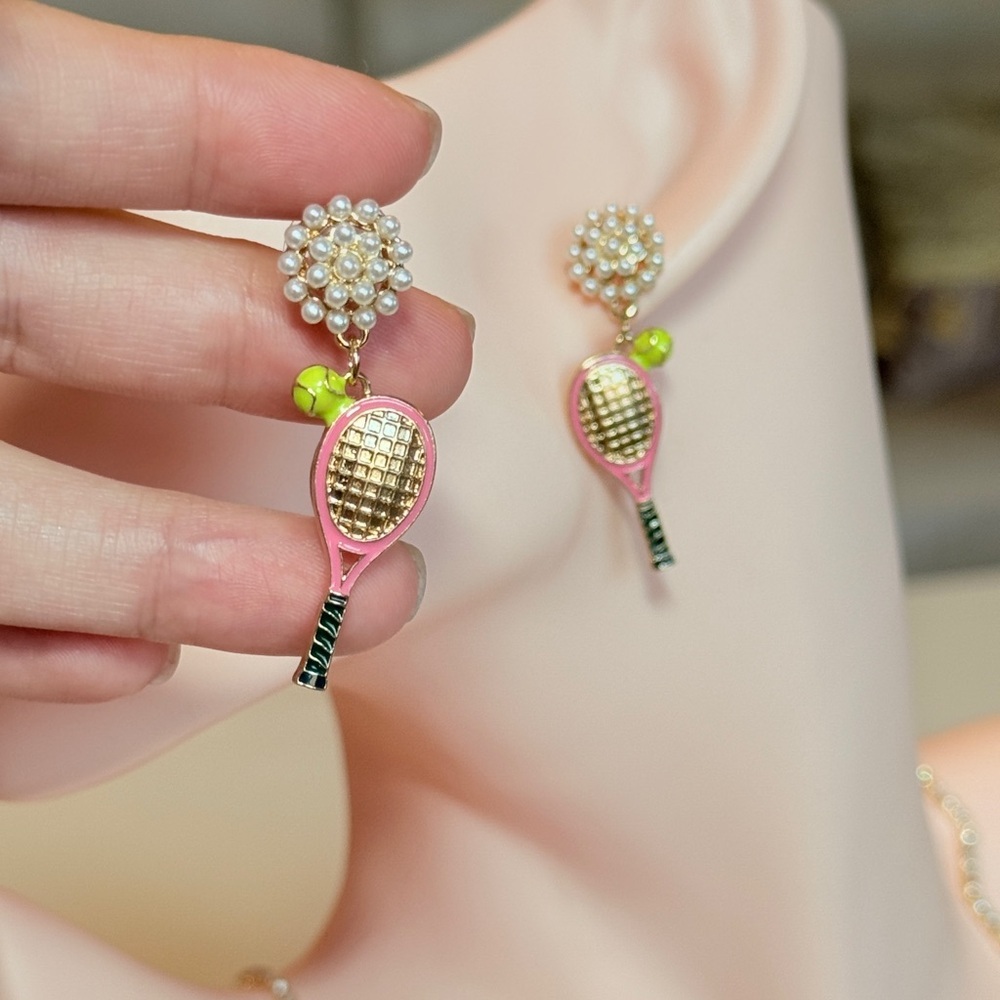 ⚜️ Tennis Racket Pearl Drop Earrings - Picture 6 of 6